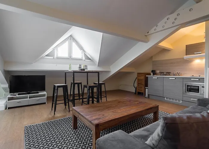 Florella Jean Jaures