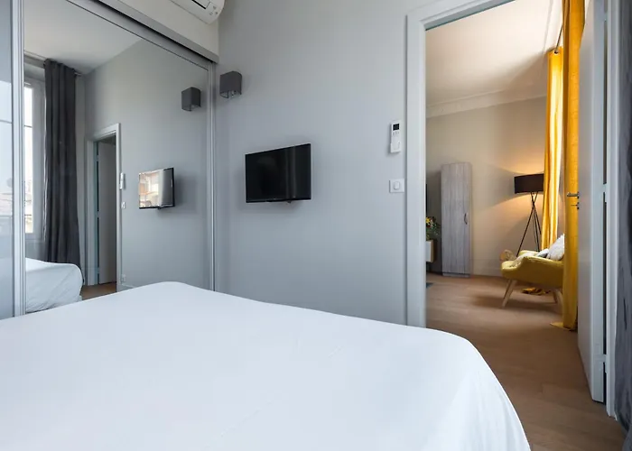 Florella Jean Jaures Apartamento